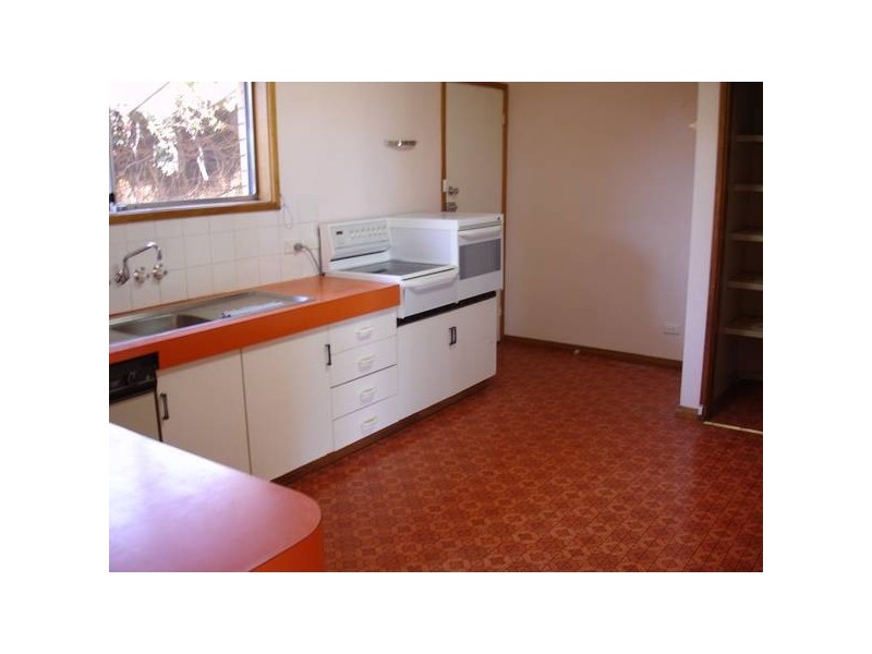 9 Yarmouth Parade, Tamworth NSW 2340