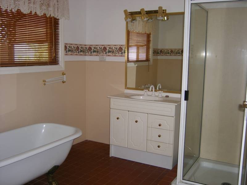 120 Upper Street, East Tamworth NSW 2340