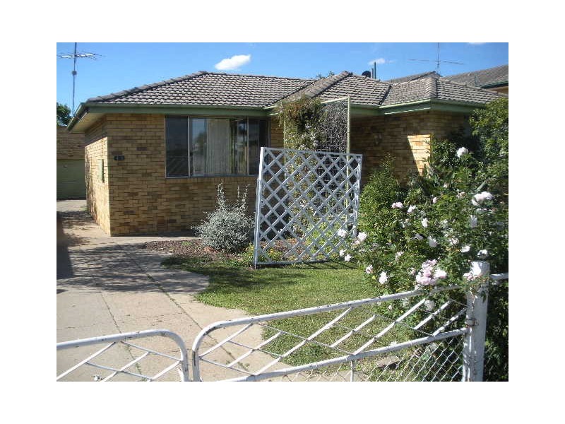 4 Vera Street, Tamworth NSW 2340