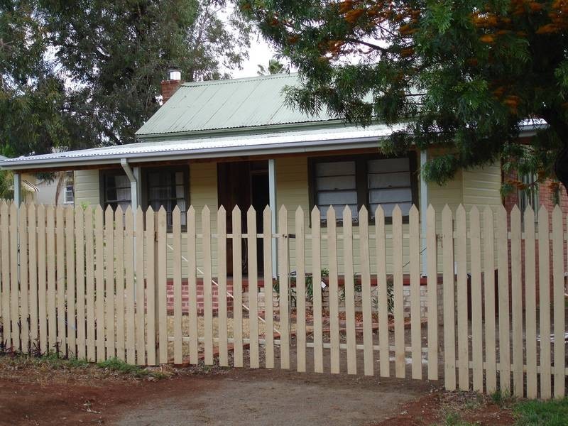 105 Piper Street, Tamworth NSW 2340