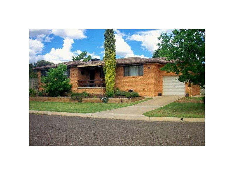 7 Yangoora, Tamworth NSW 2340