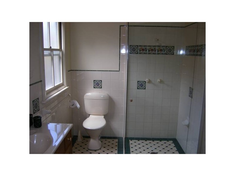 64 NAPIER STREET, East Tamworth NSW 2340