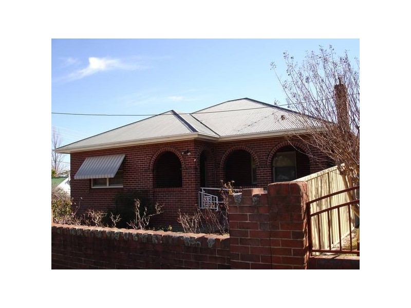 100 Fitzroy Street, Tamworth NSW 2340