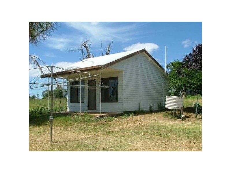 16 Rokeby St, Somerton NSW 2340