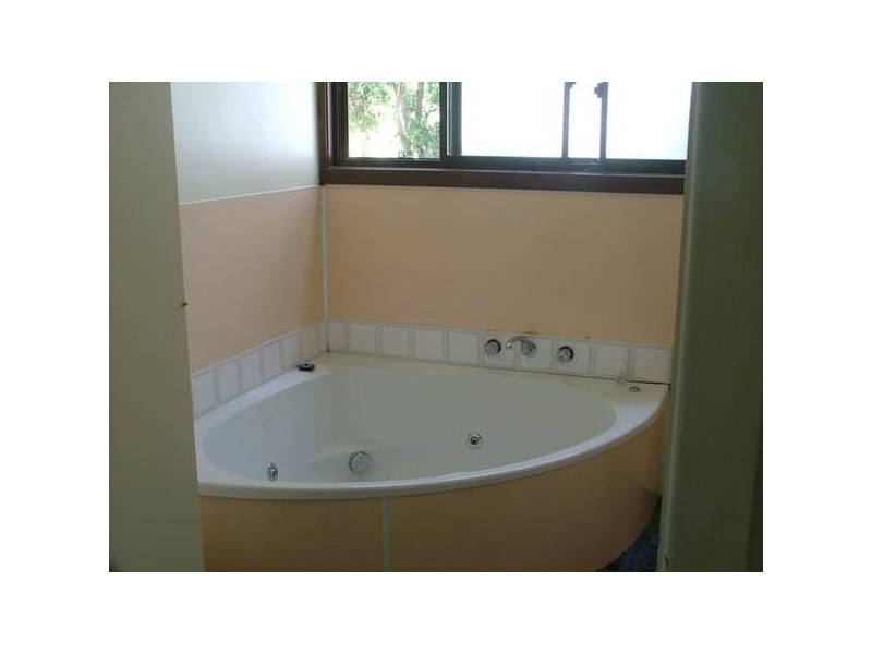 16 Rokeby St, Somerton NSW 2340