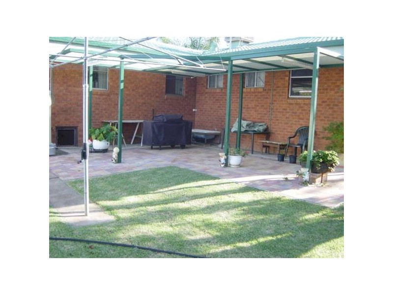 12 Milburn Road, Tamworth NSW 2340