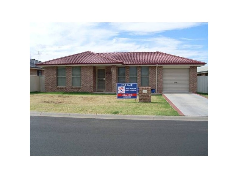 27 Banks Street, WESTDALE, Tamworth NSW 2340