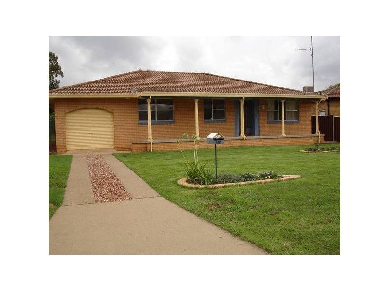 16 Kurrawan Street, Tamworth NSW 2340
