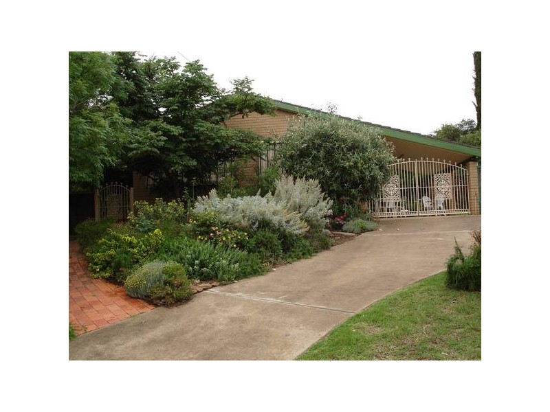 10 Salo Street, Calala NSW 2340