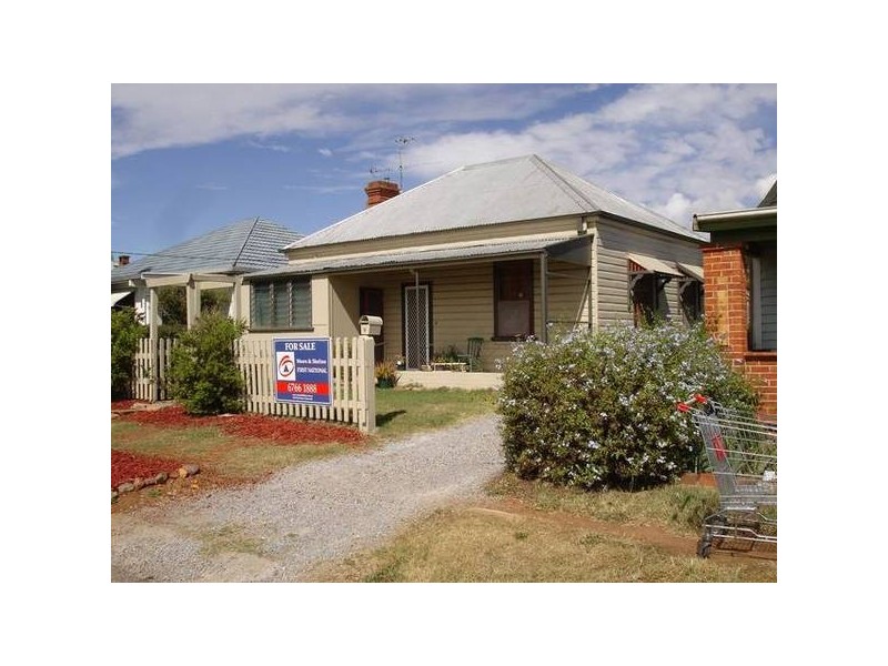 9 Denne Street, Tamworth NSW 2340