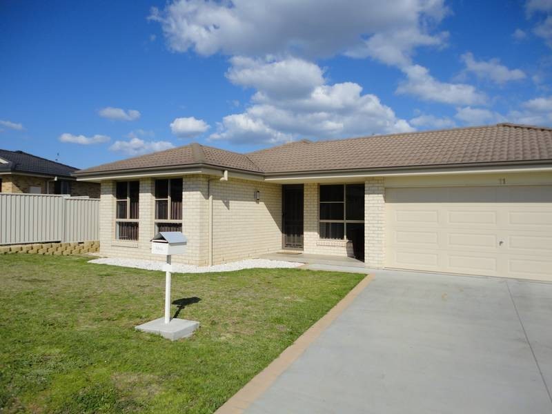 11 Orley Drive, Oxley Vale NSW 2340