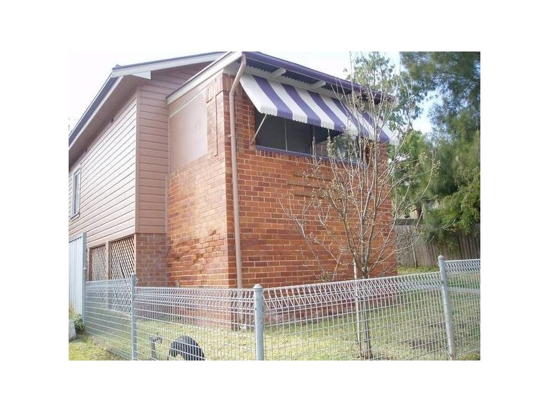 16 Dowell Ave, North Tamworth NSW 2340