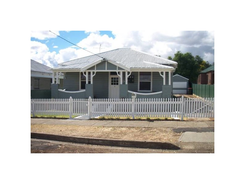 110 Denison Street, Tamworth NSW 2340