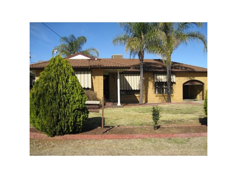 14 Maxwell St, Tamworth NSW 2340
