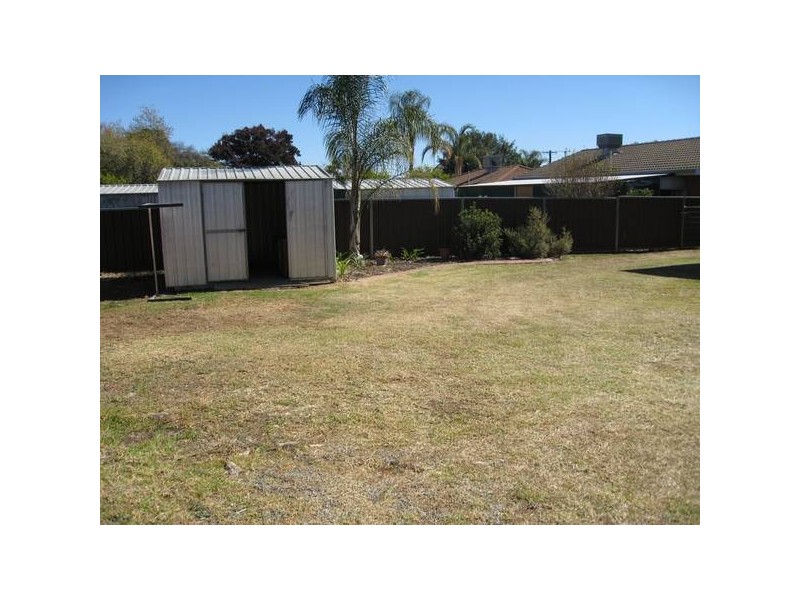 14 Maxwell St, Tamworth NSW 2340