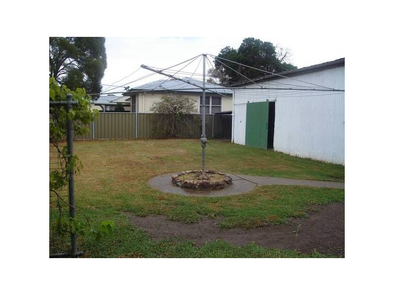 42 Stewart Ave, West Tamworth NSW 2340