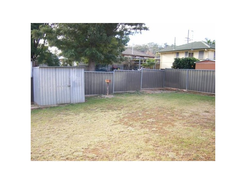 9 Kirkham Cres, Tamworth NSW 2340