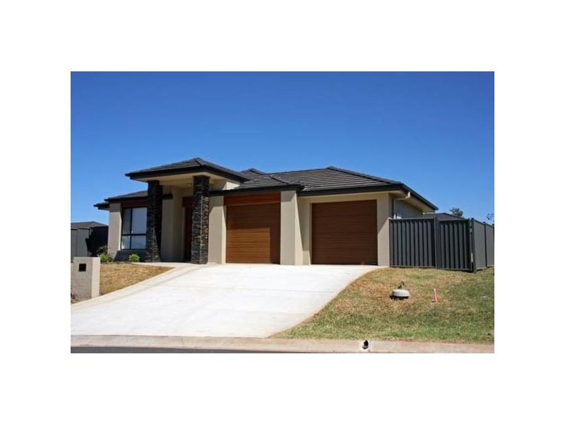 1 Falcon Drive, Tamworth NSW 2340