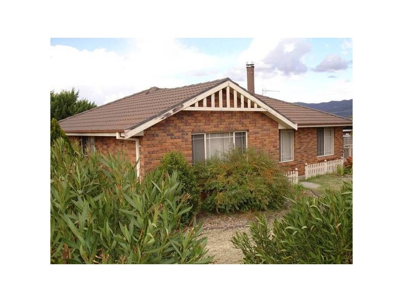 1 Grant Street,, Kootingal NSW 2352