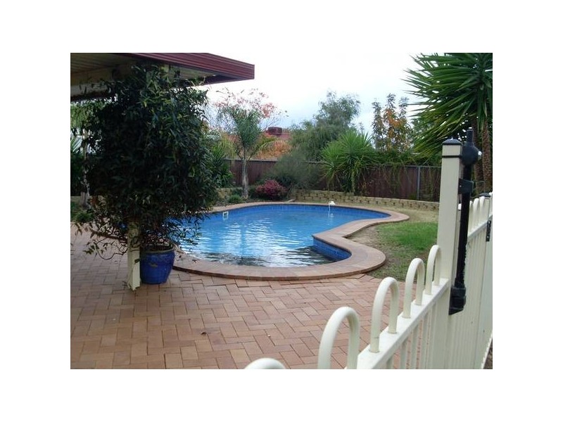 33 WOROOMA PLACE, Manilla NSW 2346