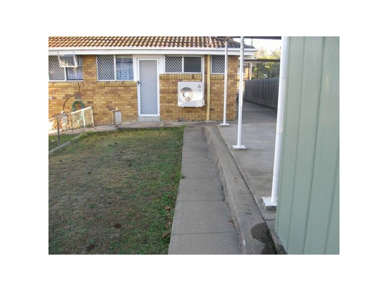 2/11 Yarmouth Pde, Oxley Vale, Tamworth NSW 2340