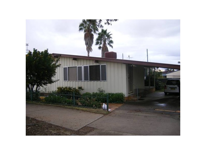 114 Robert Street, South, Tamworth NSW 2340