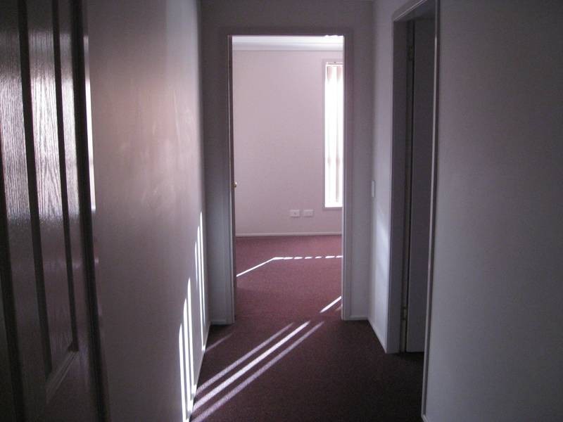 2/2 Grant Street, Kootingal NSW 2352