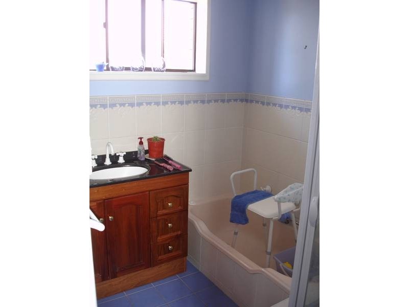20 Woodstock St, Tamworth NSW 2340