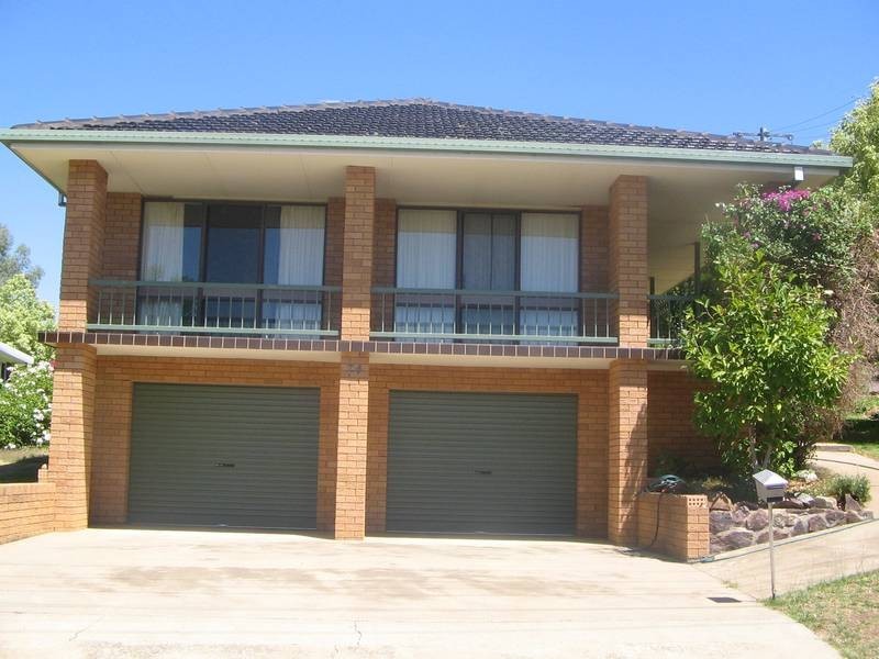 24 Grant Street, Tamworth NSW 2340