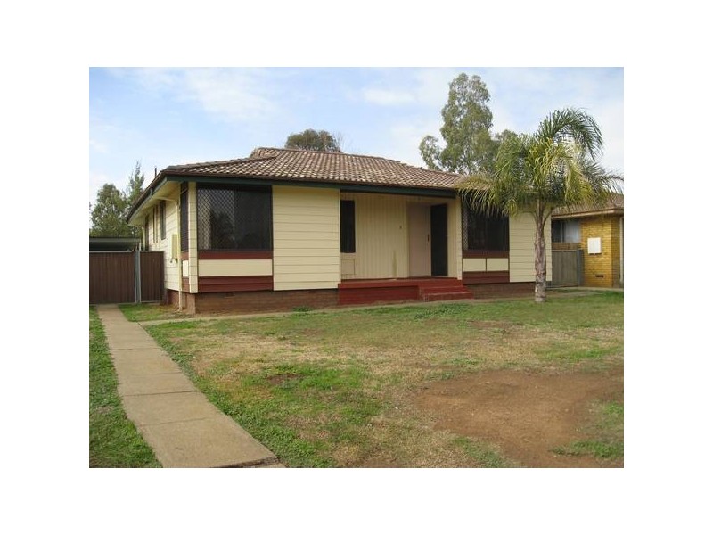 3 QUINN STREET, Tamworth NSW 2340