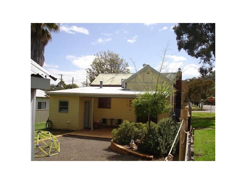 105 PIPER STREET, Tamworth NSW 2340