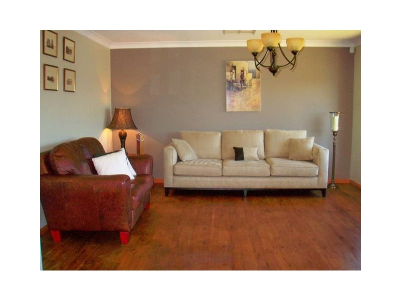 13 Glen Garvin Drive, Tamworth NSW 2340