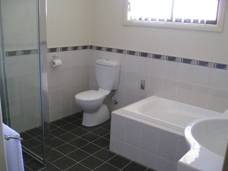 2/49 Cunningham Street, West, Tamworth NSW 2340