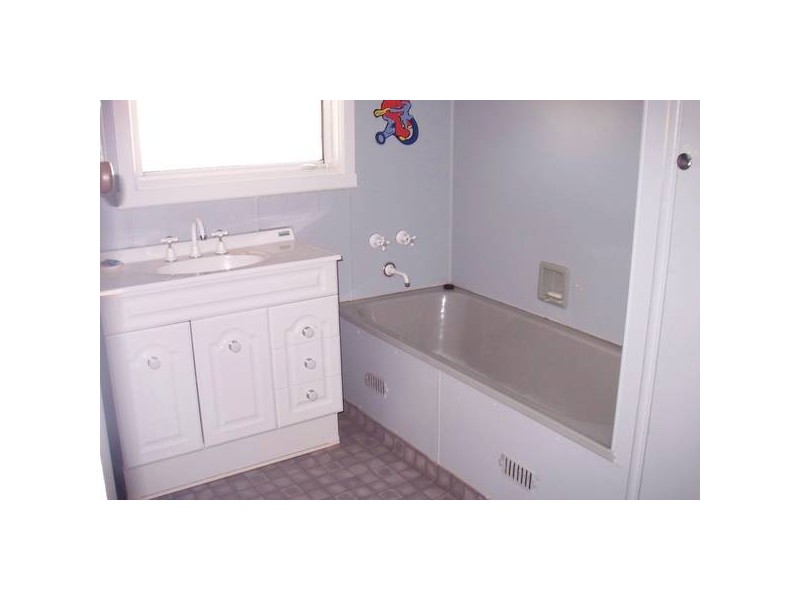 15 Woodstock Street, Tamworth NSW 2340