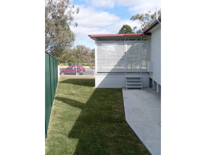 42 Mahoney Avenue, Tamworth NSW 2340