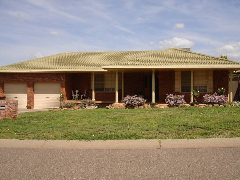 12 The Mews, Tamworth NSW 2340