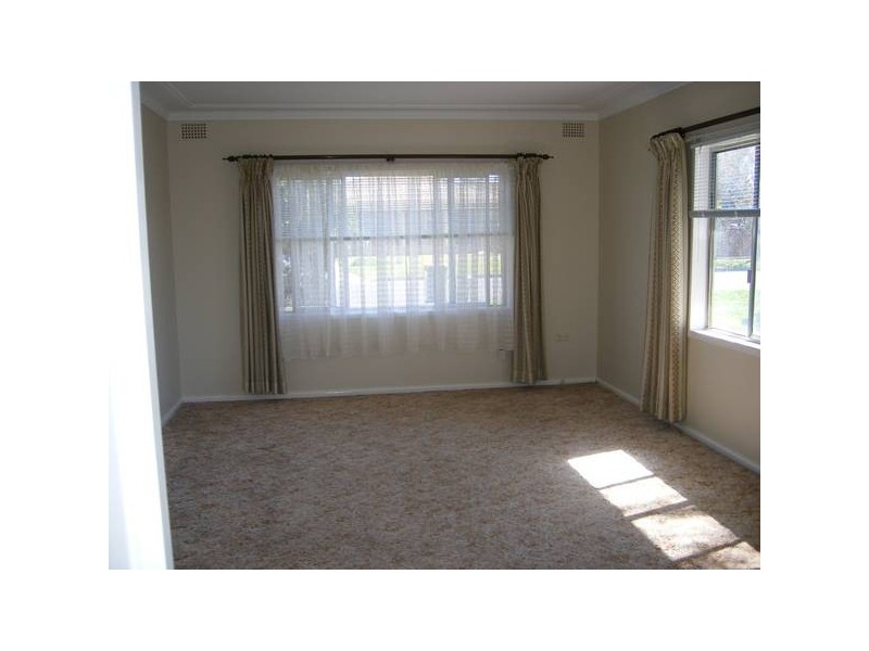 27 Kurrawan Street, South, Tamworth NSW 2340