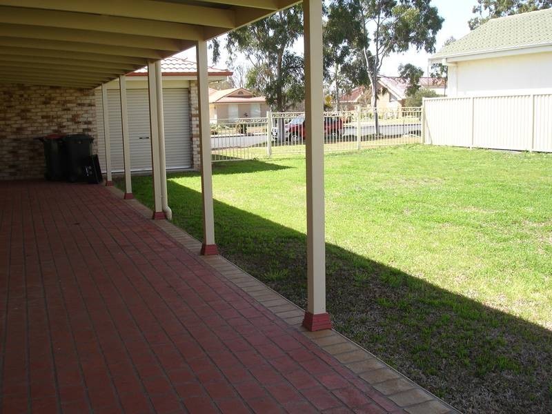 61 Greg Norman Drive, Tamworth NSW 2340