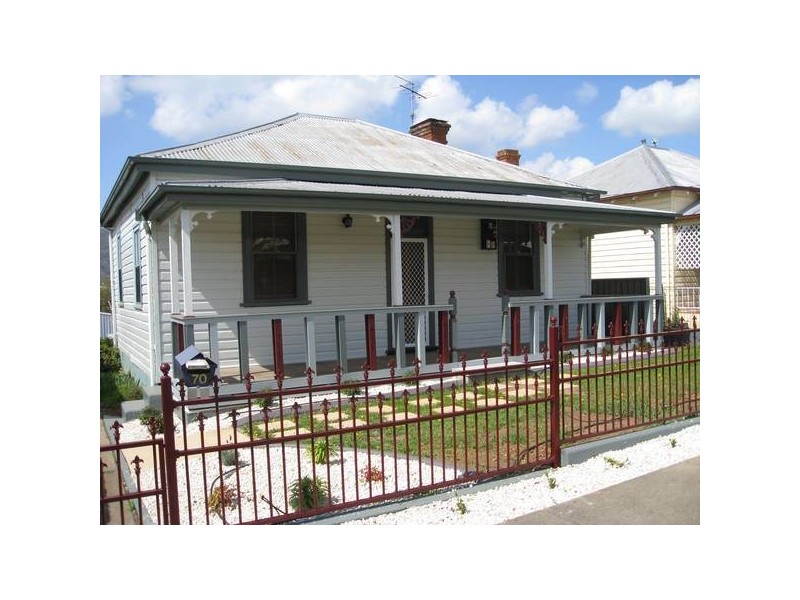 70 Church Street, West, Tamworth NSW 2340