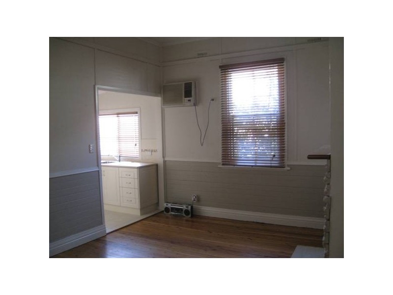 70 Church Street, West, Tamworth NSW 2340