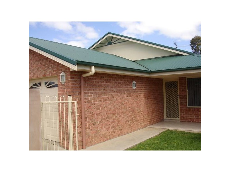 1&2/12 DEAN STREET, Tamworth NSW 2340