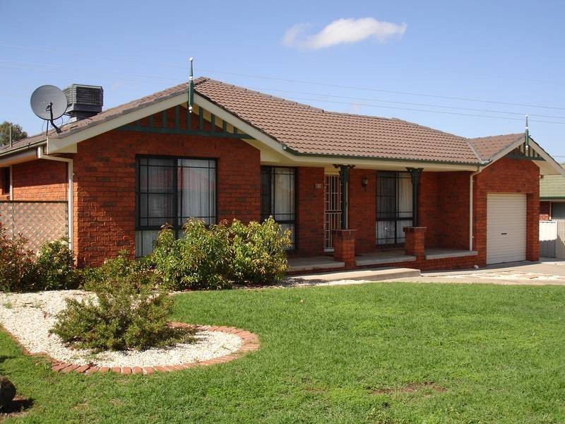 96 Morilla St, Tamworth NSW 2340