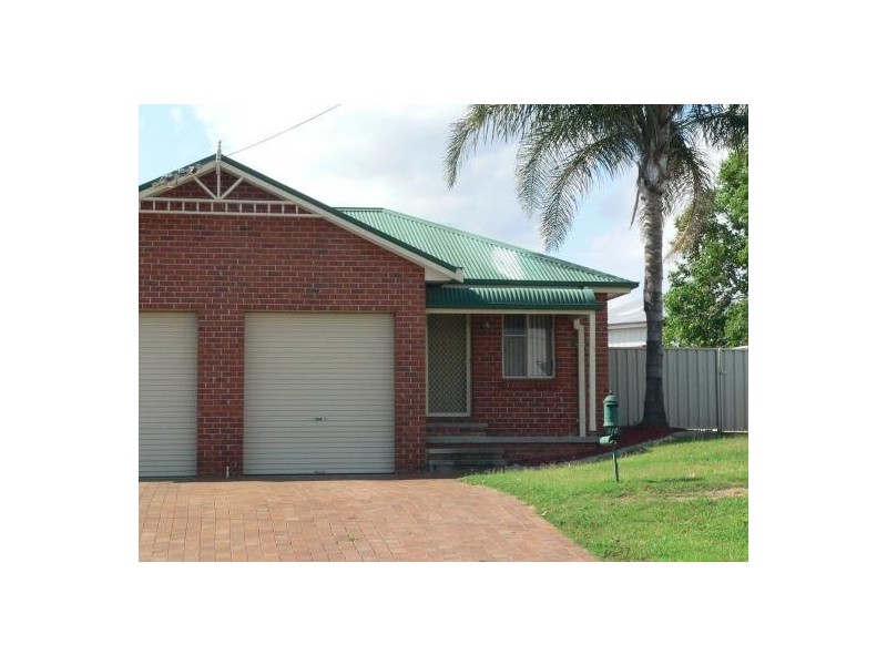 2/8 Curlew Cres, North, Tamworth NSW 2340