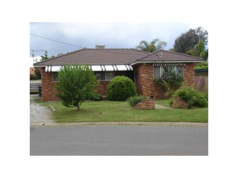 16 Hamilton Court, Tamworth NSW 2340