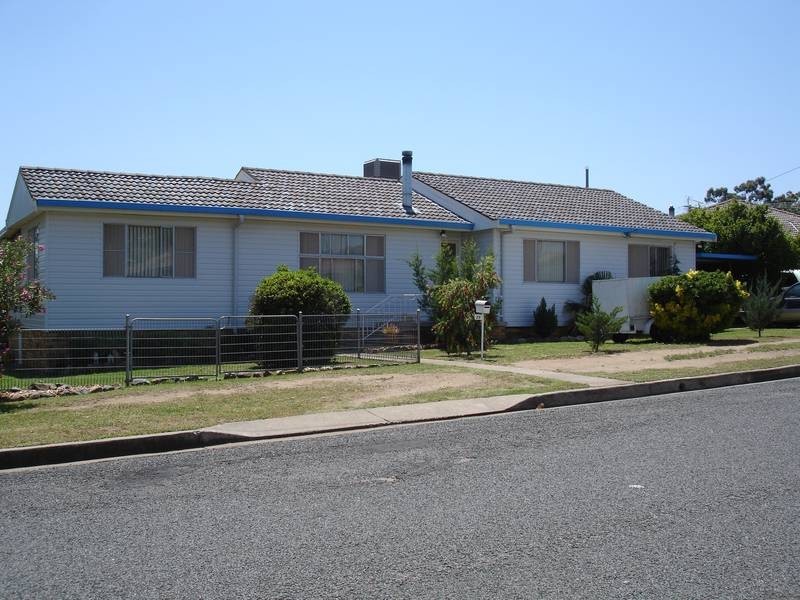 25 John Street, Tamworth NSW 2340