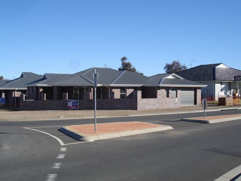 1/50 WARWICK ROAD, Tamworth NSW 2340