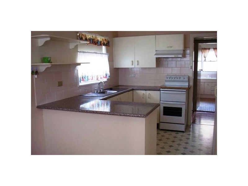 17 Croydon Ave, Tamworth NSW 2340