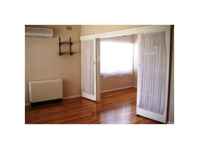 17 Croydon Ave, Tamworth NSW 2340