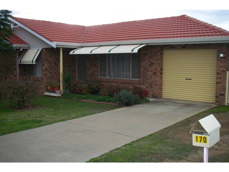 170 Hillvue Rd, Tamworth NSW 2340