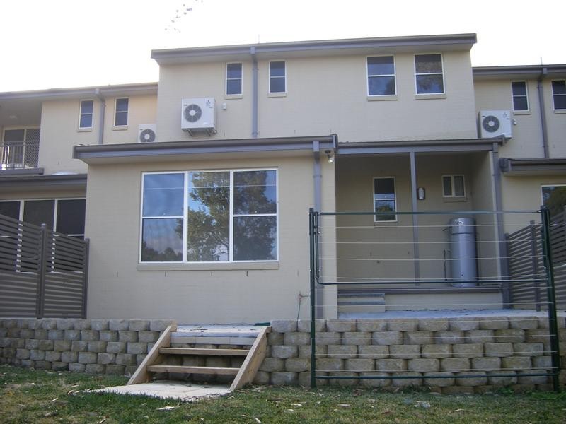 2&3/10 Nyrang Avenue (off very top of White Street), Tamworth NSW 2340